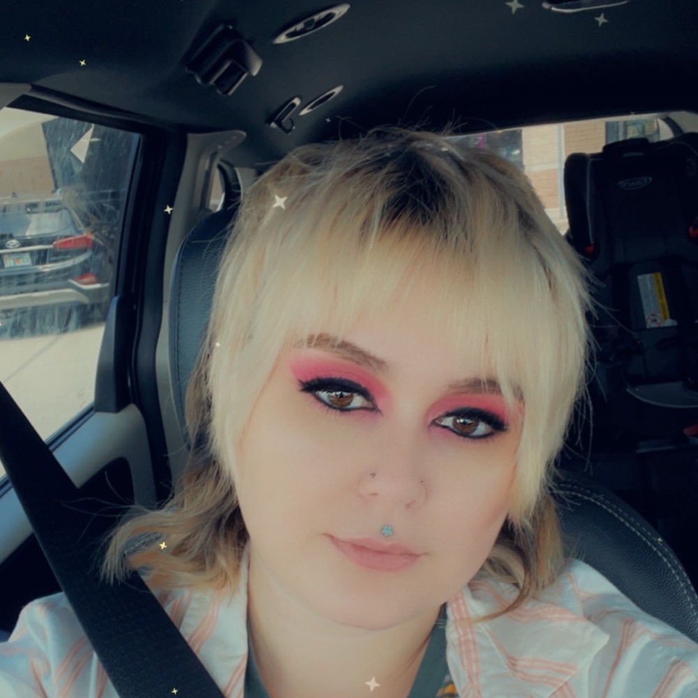 Meet your Posher, Hayley